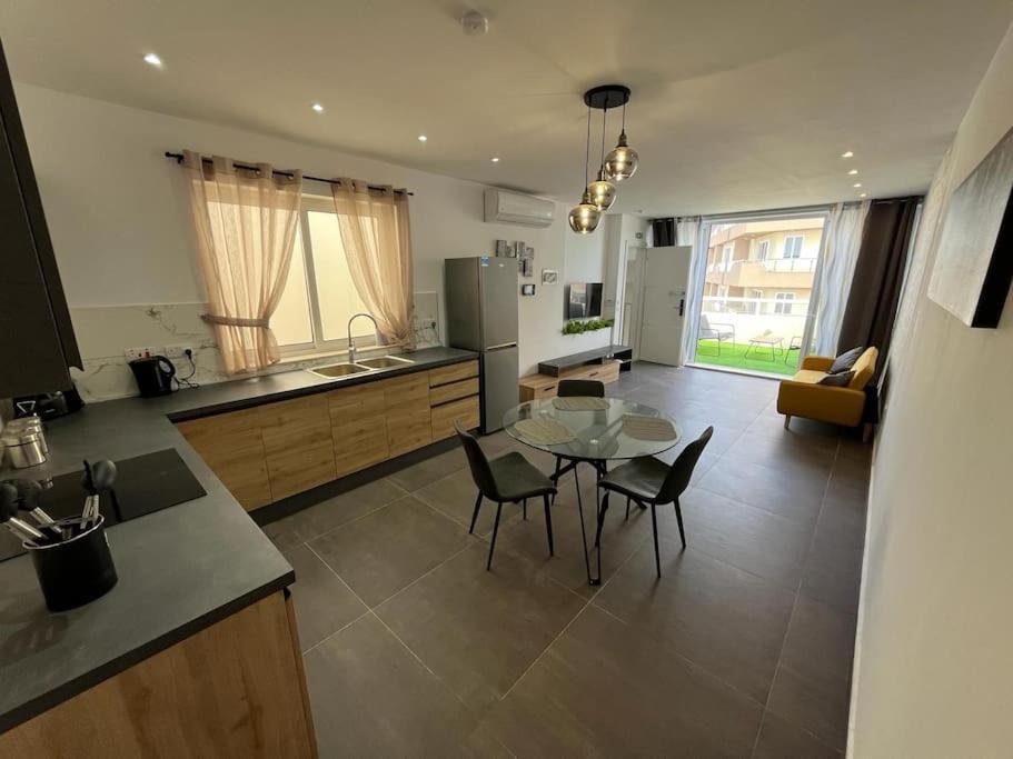 Penthouse St Paul'S Bay Apartman San Pawl il-Baħar Kültér fotó